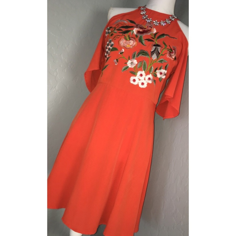 Embroidered cold shoulder dress✨